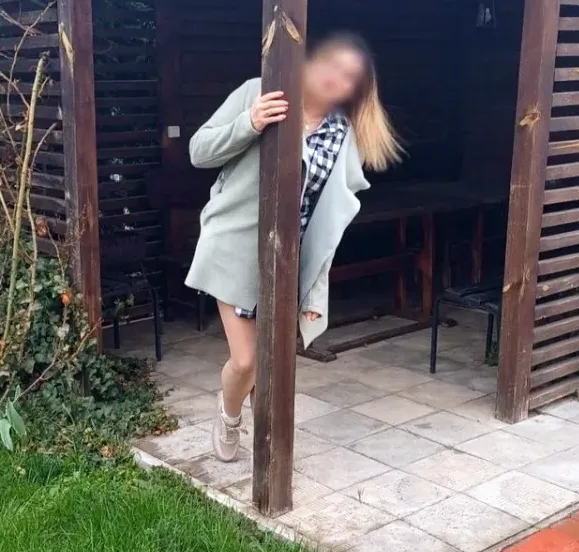 Andrea, 26