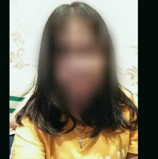Astrid, 27