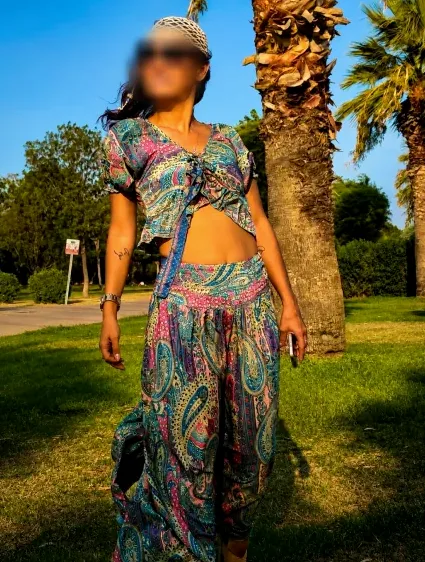 Bernadette, 33