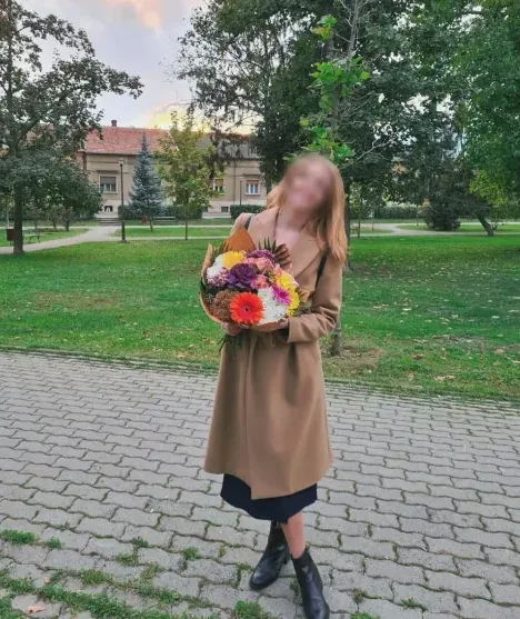 Emina, 35