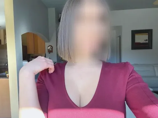 Greta, 32