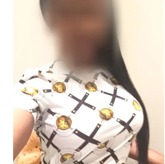 Ingrid, 36