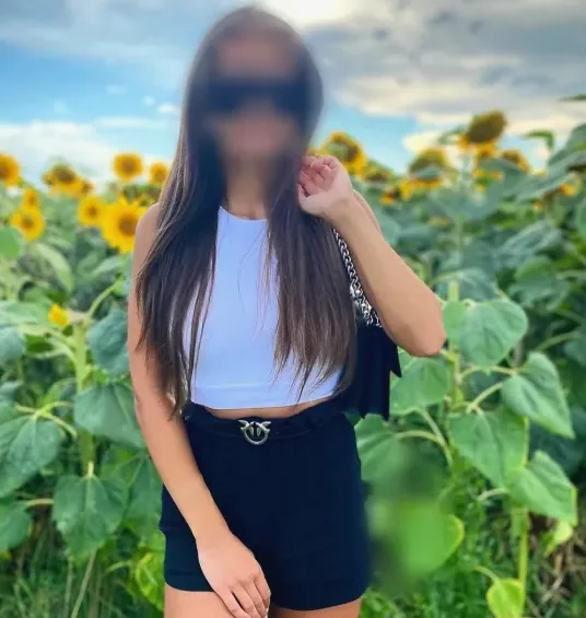 Jennifer, 25