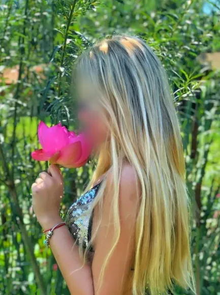 Karin, 31