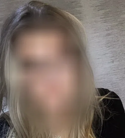Laura, 20