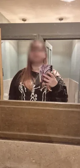 Michaela, 21
