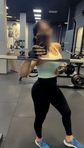 Pia, 39
