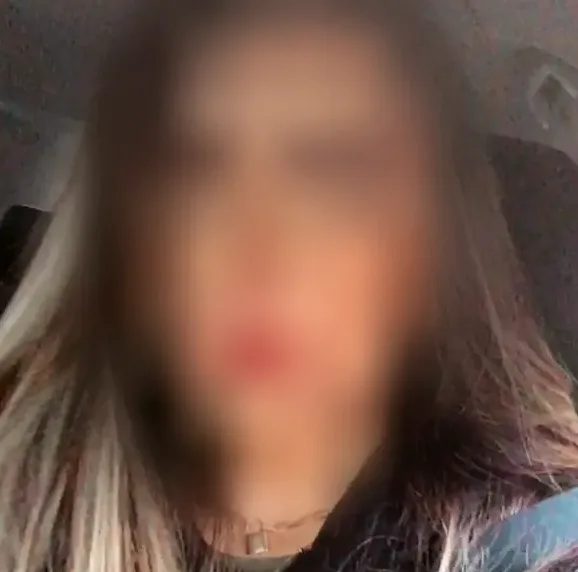 Sina, 39